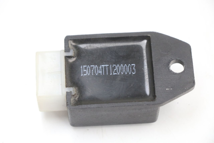 photo de REGULADOR DE CARGA TNT MOTOR GRIDO 2T 50 (2010 - 2019) - Zoom do estado de desgaste