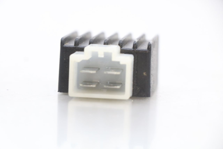 photo de REGULADOR DE CARGA TNT MOTOR GRIDO 2T 50 (2010 - 2019) - Outro ângulo de visão
