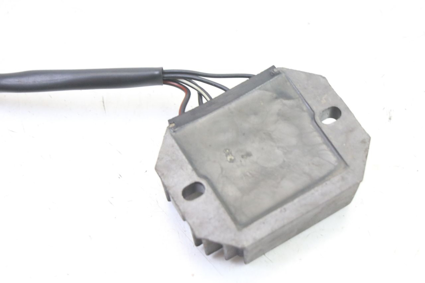 photo de REGULADOR DE CARGA SUZUKI GS GSE 500 (2001 - 2003) - Ampliação técnica