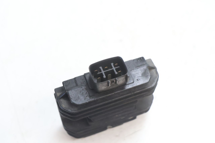 photo de REGULADOR DE CARGA SUZUKI GSR 600 (2005 - 2012) - Outro ângulo de visão