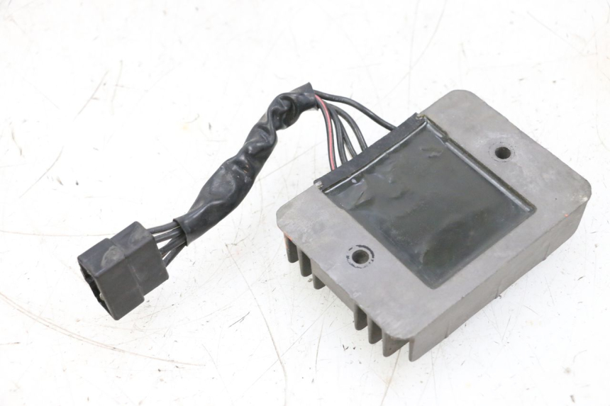 photo de REGULADOR DE CARGA SUZUKI GSXR GSX-R 1000 (2003 - 2004) - Zoom do estado de desgaste