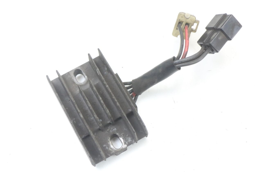 photo de REGULADOR DE CARGA SUZUKI GZ MARAUDER 125 (1998 - 2004) - Vista principal