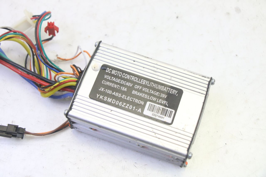 photo de REGULADOR DE CARGA HITWAY H5 1 - Detalhe da peça