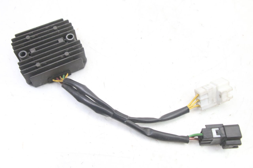 photo de REGULADOR DE CARGA HONDA FES S-WING SWING ABS 125 (2007 - 2015) - Zoom do estado de desgaste