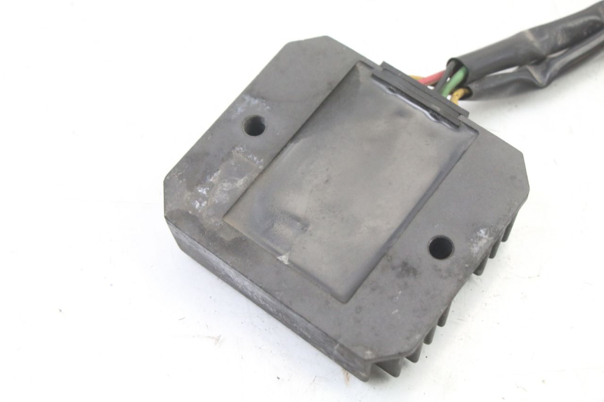 photo de REGULADOR DE CARGA HONDA FES S-WING SWING ABS 125 (2007 - 2015) - Ampliação técnica
