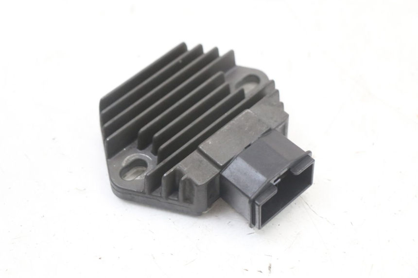 photo de REGULADOR DE CARGA HONDA NES AROBASE 125 (2000 - 2003) - Vista principal
