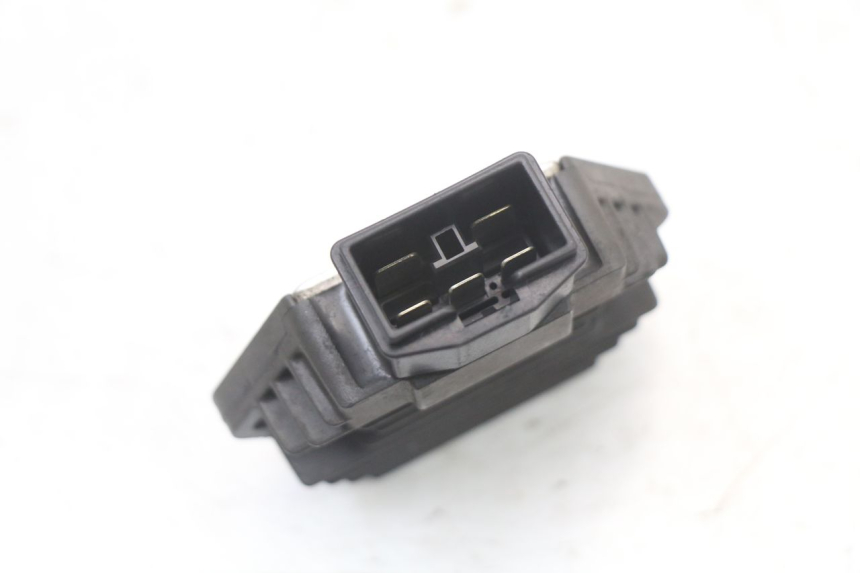 photo de REGULADOR DE CARGA HONDA NES AROBASE 125 (2000 - 2003) - Zoom do estado de desgaste
