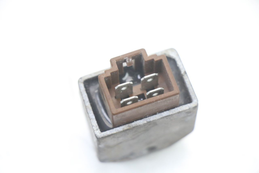 photo de REGULADOR DE CARGA HONDA SCV LEAD 100 (2003 - 2007) - Zoom do estado de desgaste