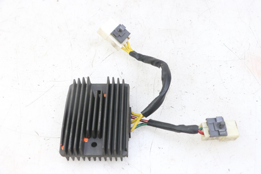 photo de REGULADOR DE CARGA PIAGGIO IE MP3 YOURBAN 300 (2011 - 2016) - Zoom do estado de desgaste
