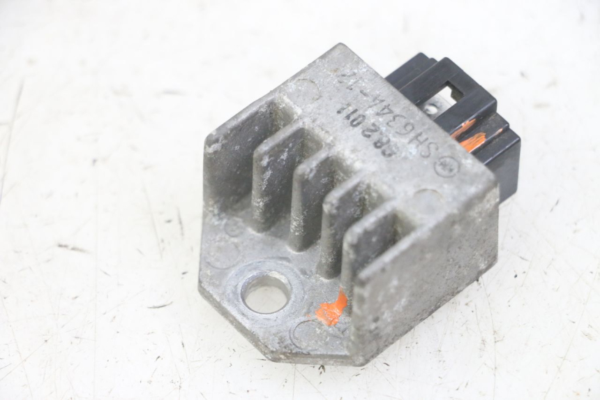 photo de REGULADOR DE CARGA PEUGEOT JET FORCE CARBU 50 (2003 - 2016) - Outro ângulo de visão