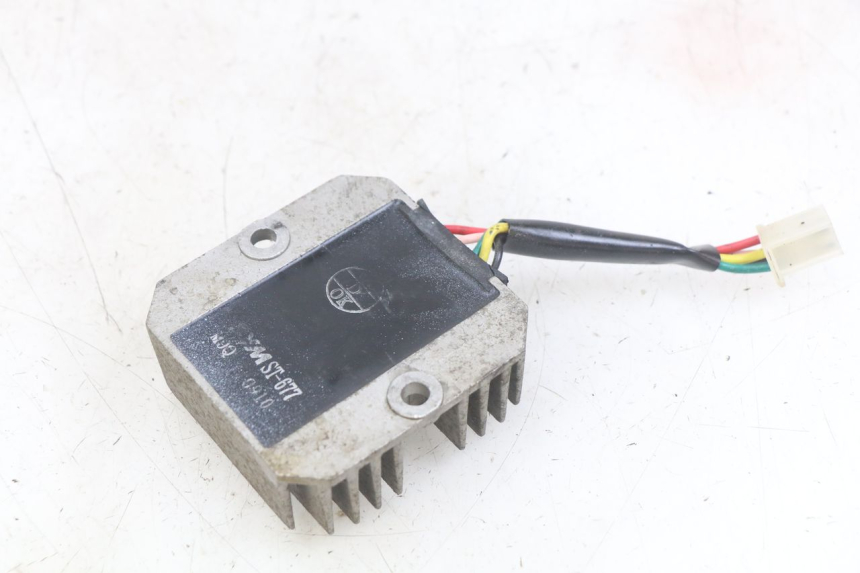 photo de REGULADOR DE CARGA SYM JET SPORT XR 50 (2006 - 2015) - Zoom do estado de desgaste