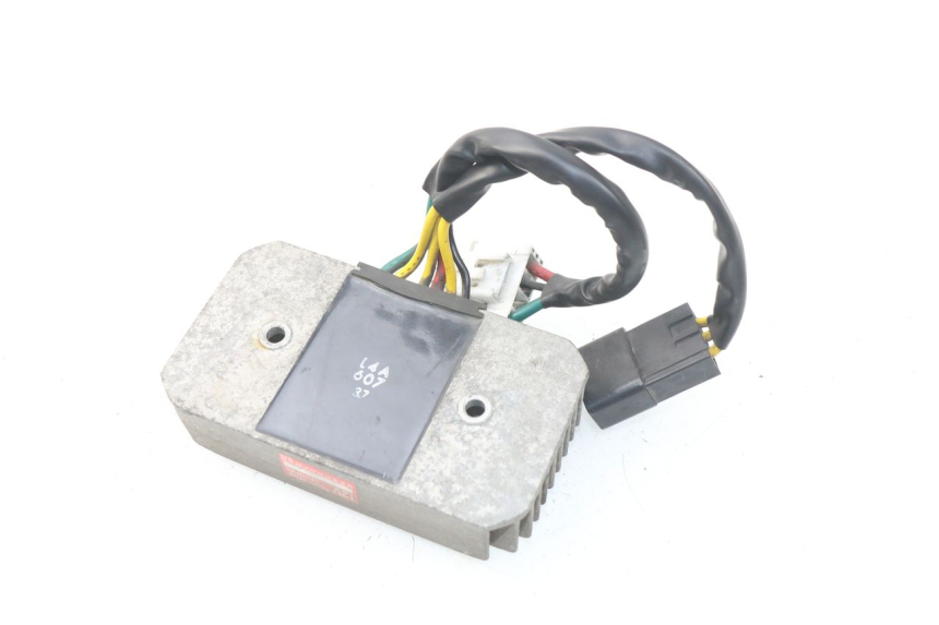 photo de REGULADOR DE CARGA SYM JOYMAX 250 (2013 - 2017) - Ampliação técnica