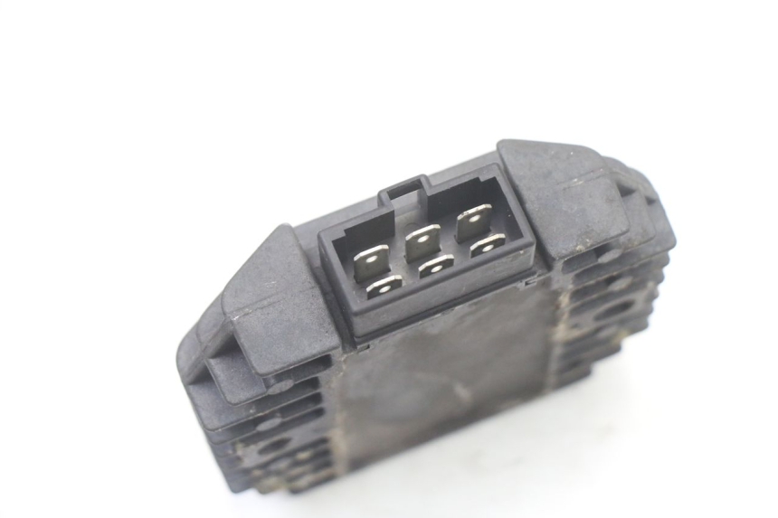 photo de REGULADOR DE CARGA KAWASAKI ZR7 ZR-7 S 750 (1999 - 2004) - Zoom do estado de desgaste