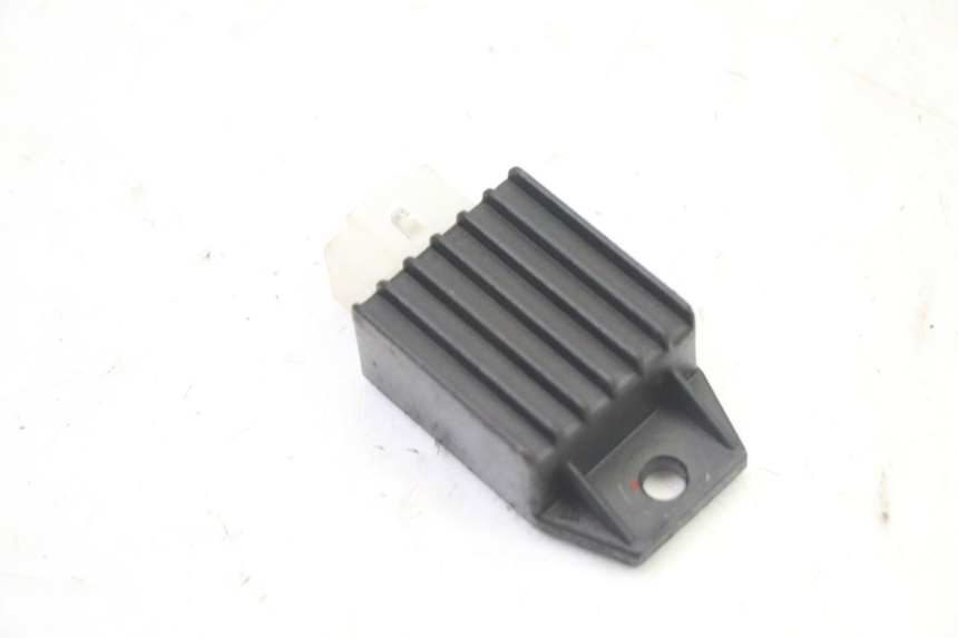 photo de REGULADOR DE CARGA PEUGEOT KISBEE 2T 50 (2010 - 2017) - Detalhe da peça