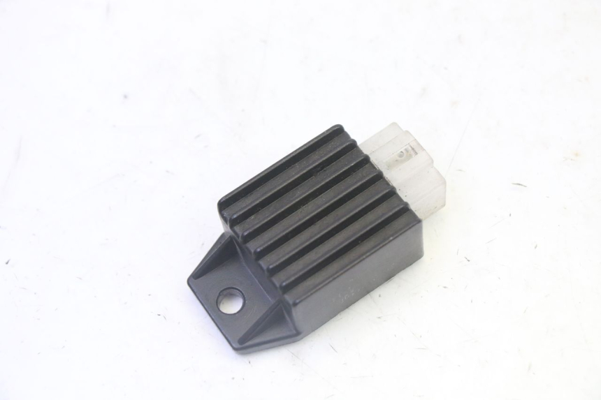 photo de REGULADOR DE CARGA PEUGEOT KISBEE 2T 50 (2010 - 2017) - Detalhe da peça