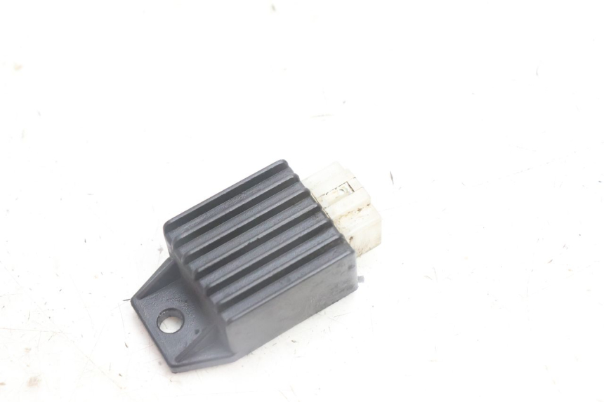 photo de REGULADOR DE CARGA PEUGEOT KISBEE 2T 50 (2010 - 2017) - Detalhe da peça