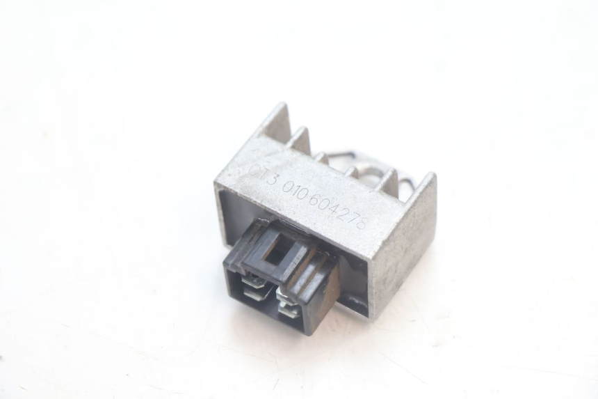 photo de REGULADOR DE CARGA PEUGEOT KISBEE 4T 50 (2010 - 2017) - Vista principal
