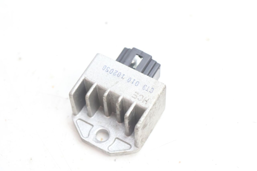photo de REGULADOR DE CARGA PEUGEOT KISBEE 4T 50 (2010 - 2017) - Detalhe da peça