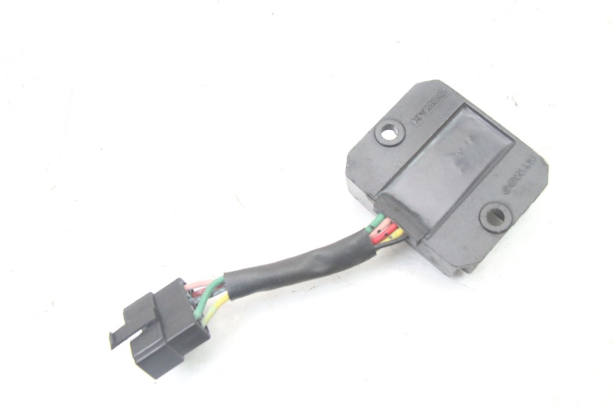 photo de REGULADOR DE CARGA KYMCO PEOPLE S 125 (2000 - 2008) - Zoom do estado de desgaste