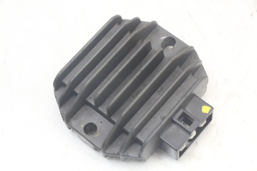 photo de REGULADOR DE CARGA PIAGGIO LIBERTY 125 (2009 - 2013) - Detalhe da peça