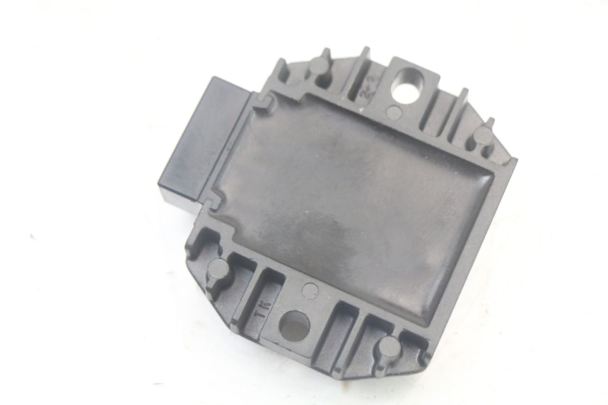 photo de REGULADOR DE CARGA PIAGGIO LIBERTY 125 (2009 - 2013) - Ampliação técnica