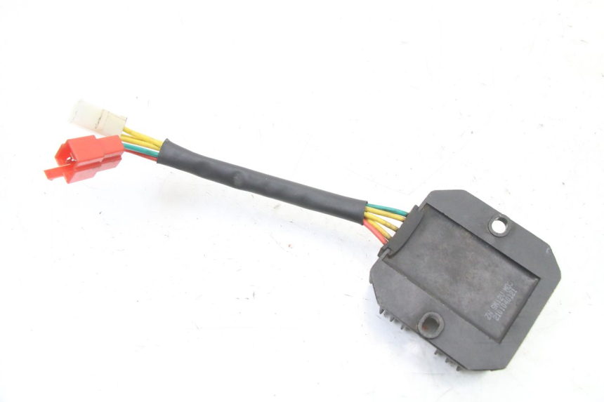 photo de REGULADOR DE CARGA LONGJIA SHARPY 125 (2020 - 2024) - Zoom do estado de desgaste