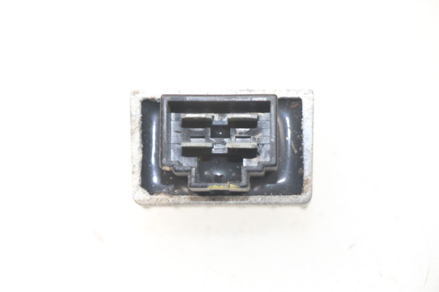 photo de REGULADOR DE CARGA PEUGEOT LUDIX 50 (2005 - 2007) - Zoom do estado de desgaste
