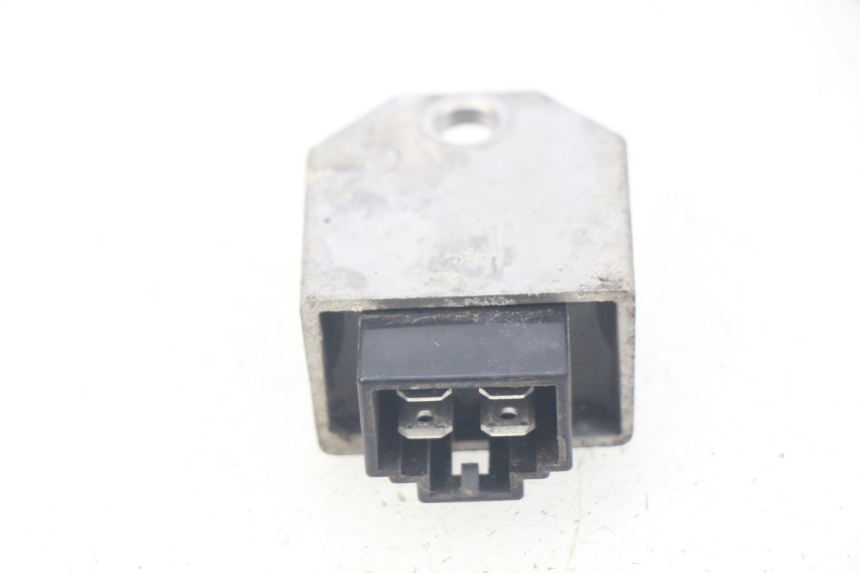 photo de REGULADOR DE CARGA PEUGEOT LUDIX 50 (2008 - 2017) - Detalhe da peça