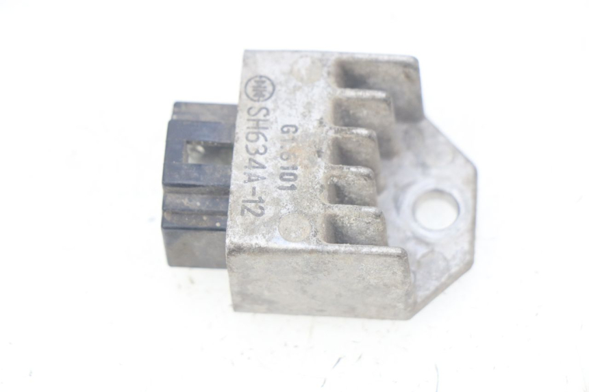 photo de REGULADOR DE CARGA PEUGEOT LUDIX 50 (2008 - 2017) - Zoom do estado de desgaste