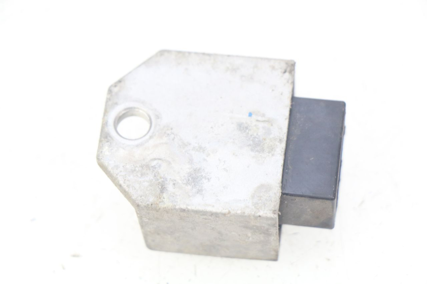 photo de REGULADOR DE CARGA PEUGEOT LUDIX 50 (2008 - 2017) - Outro ângulo de visão