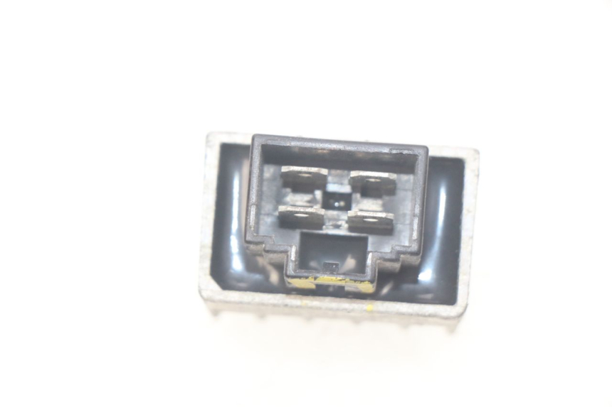 photo de REGULADOR DE CARGA PEUGEOT LUDIX 50 (2005 - 2007) - Detalhe da peça