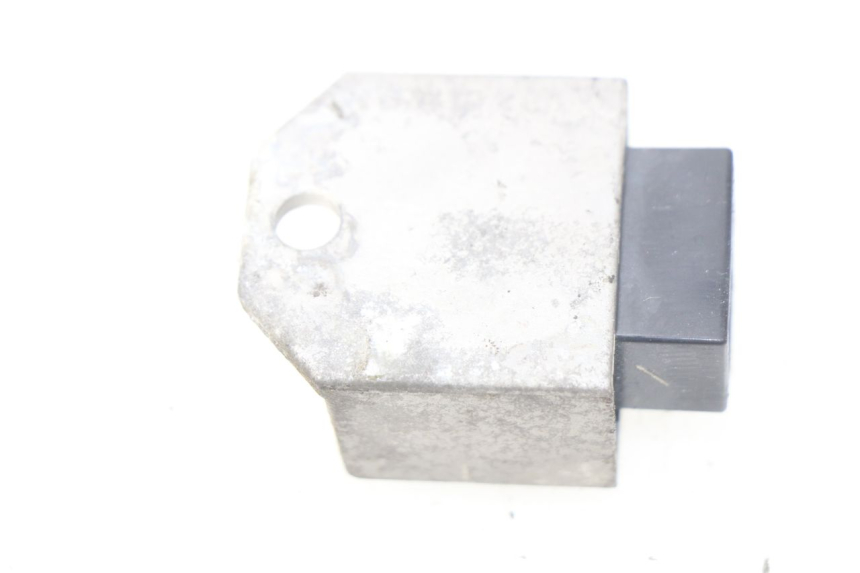 photo de REGULADOR DE CARGA PEUGEOT LUDIX 50 (2005 - 2007) - Zoom do estado de desgaste