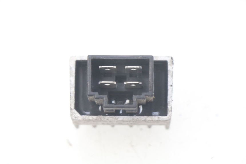 photo de REGULADOR DE CARGA PEUGEOT LUDIX 50 (2008 - 2017) - Detalhe da peça