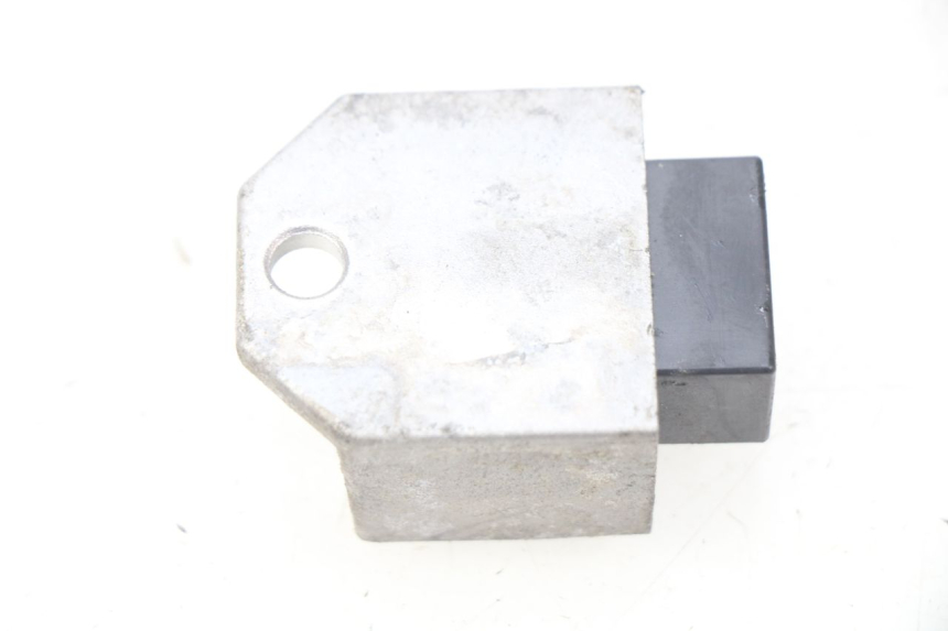 photo de REGULADOR DE CARGA PEUGEOT LUDIX 50 (2008 - 2017) - Zoom do estado de desgaste