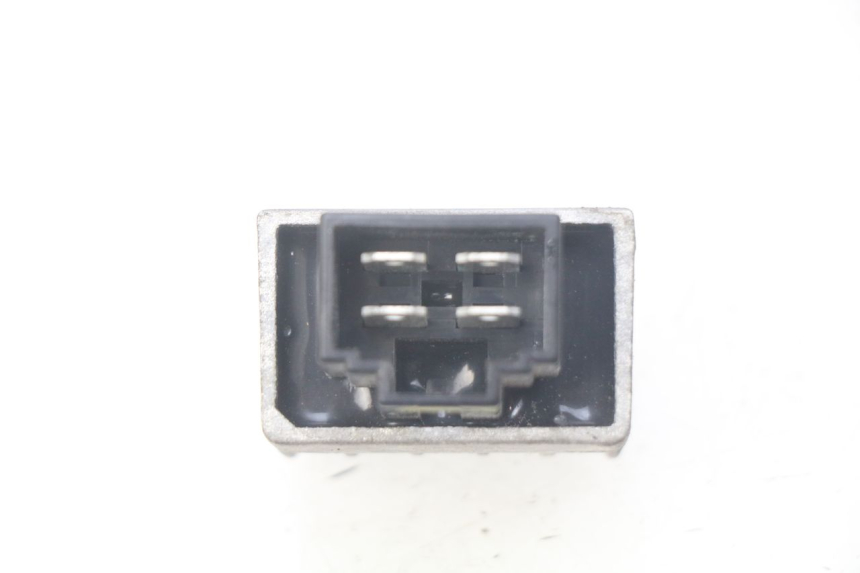 photo de REGULADOR DE CARGA PEUGEOT LUDIX 50 (2005 - 2007) - Zoom do estado de desgaste
