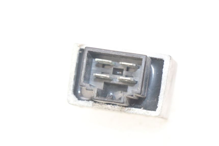 photo de REGULADOR DE CARGA PEUGEOT LUDIX 50 (2008 - 2017) - Zoom do estado de desgaste