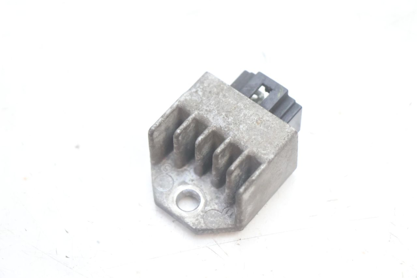 photo de REGULADOR DE CARGA PEUGEOT LUDIX 50 (2005 - 2007) - Detalhe da peça