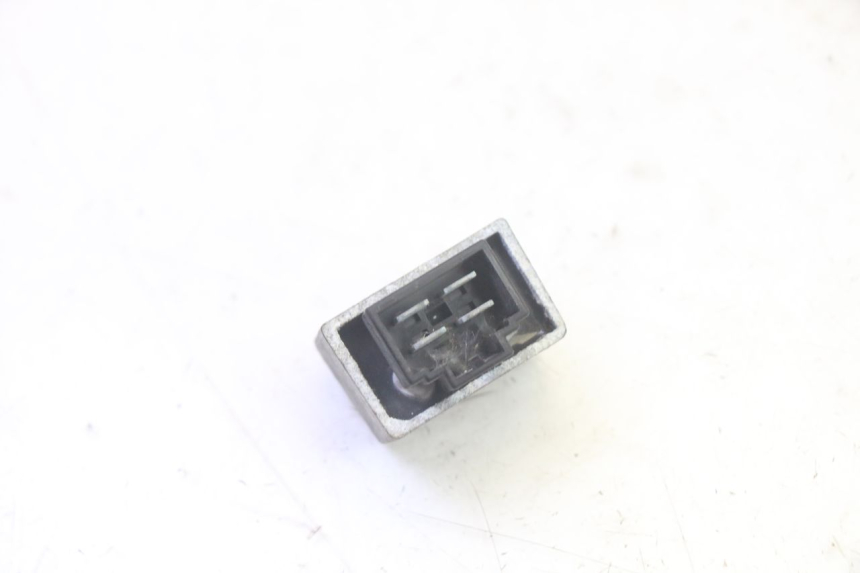 photo de REGULADOR DE CARGA PEUGEOT LUDIX ONE 50 (2004 - 2006) - Zoom do estado de desgaste