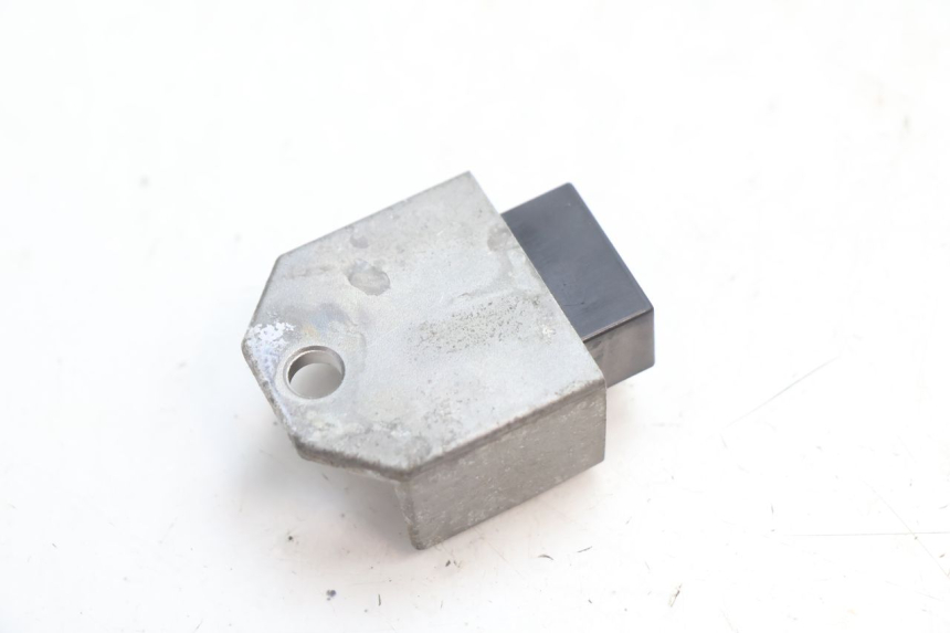 photo de REGULADOR DE CARGA PEUGEOT LUDIX ONE 50 (2004 - 2013) - Zoom do estado de desgaste