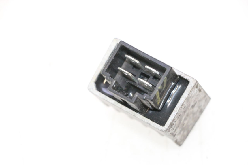 photo de REGULADOR DE CARGA PEUGEOT LUDIX ONE 50 (2004 - 2006) - Detalhe da peça