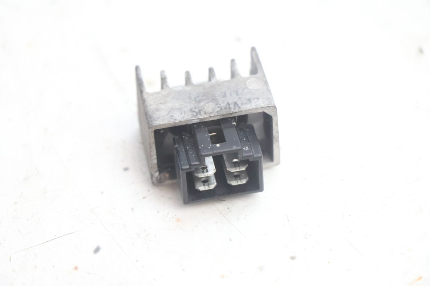 photo de REGULADOR DE CARGA PEUGEOT LUDIX PRO 2T 50 (2010 - 2017) - Zoom do estado de desgaste