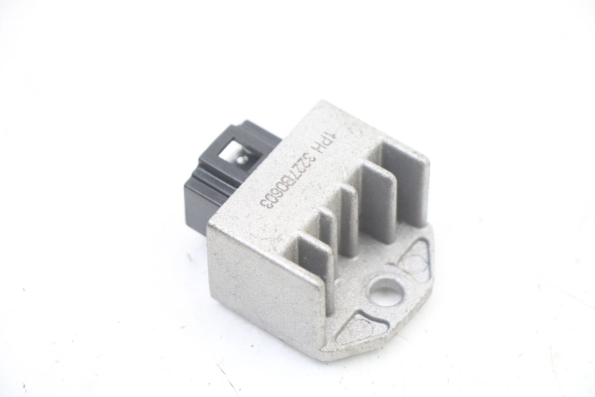 photo de REGULADOR DE CARGA MBK OVETTO ONE 2T 50 (2013 - 2017) - Zoom do estado de desgaste