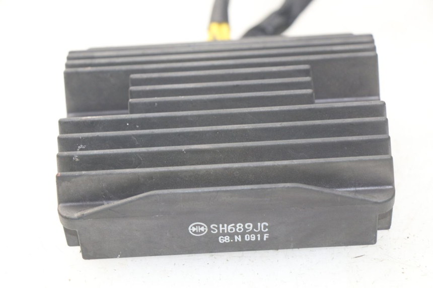 photo de REGULADOR DE CARGA PIAGGIO MP3 HPE 500 (2019 - 2022) - Detalhe da peça