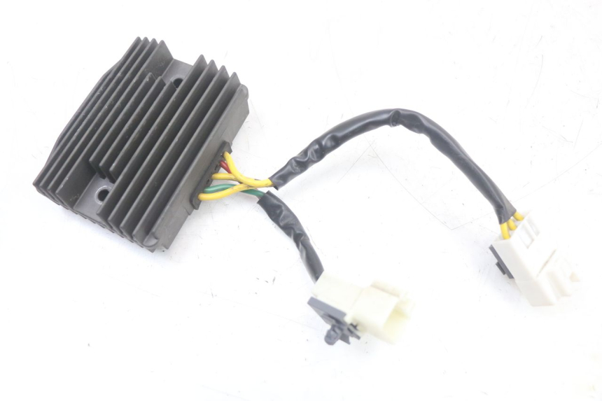 photo de REGULADOR DE CARGA PIAGGIO MP3 HPE 350 (2018 - 2020) - Vista principal