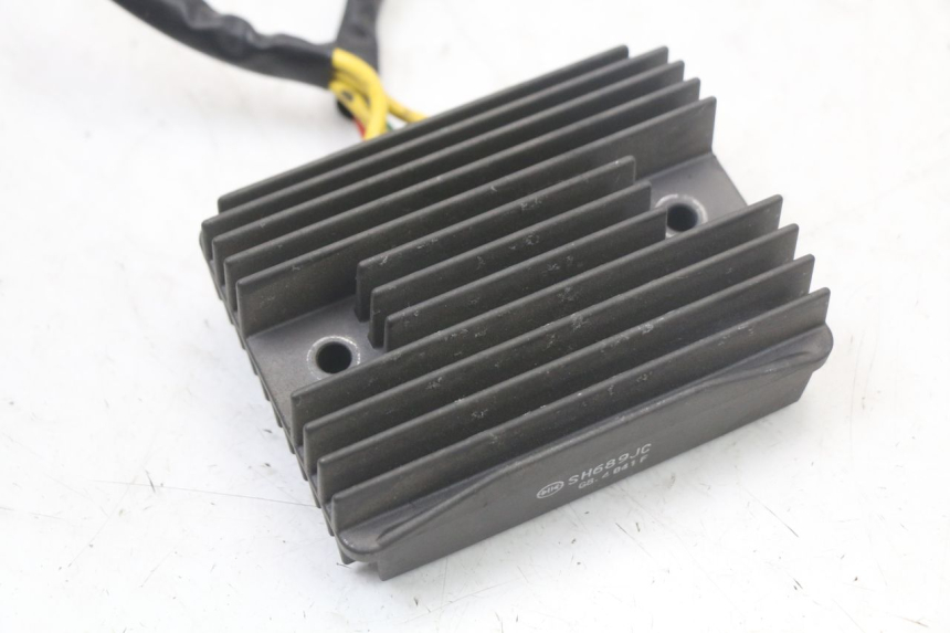 photo de REGULADOR DE CARGA PIAGGIO MP3 HPE 350 (2018 - 2020) - Zoom do estado de desgaste