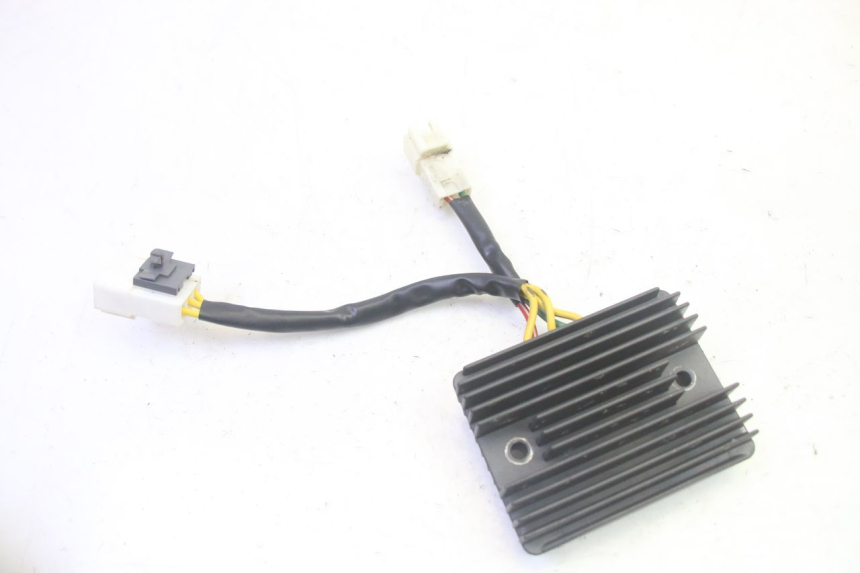 photo de REGULADOR DE CARGA PIAGGIO MP3 HPE 350 (2018 - 2020) - Vista principal