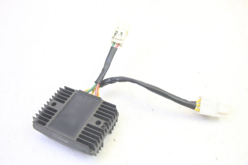 photo de REGULADOR DE CARGA PIAGGIO MP3 HPE 350 (2018 - 2020) - Ampliação técnica