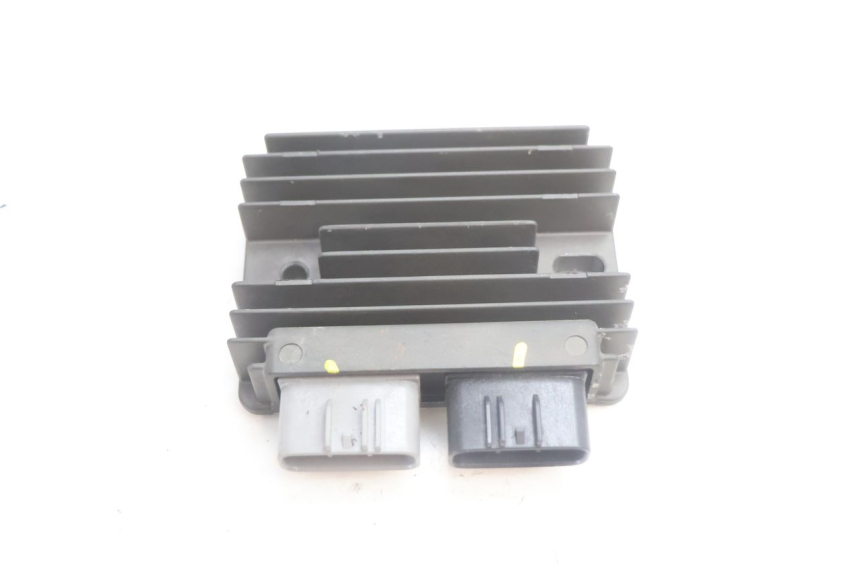 photo de REGULADOR DE CARGA PIAGGIO MP3 HPE 530 (2022 - 2026) - Vista principal