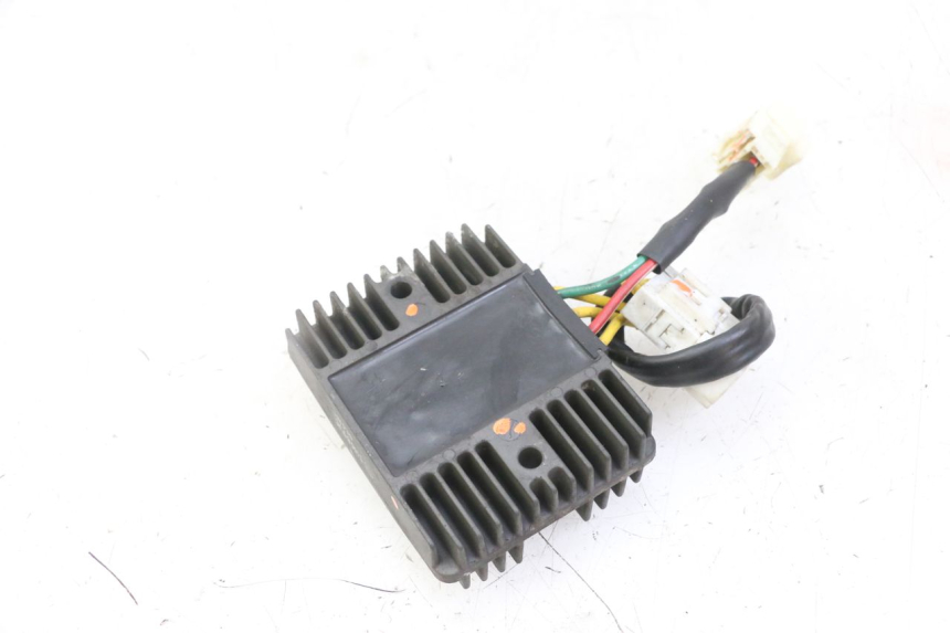 photo de REGULADOR DE CARGA PIAGGIO MP3 LT 300 (2010 - 2016) - Detalhe da peça