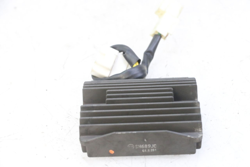 photo de REGULADOR DE CARGA PIAGGIO MP3 LT 300 (2010 - 2016) - Zoom do estado de desgaste
